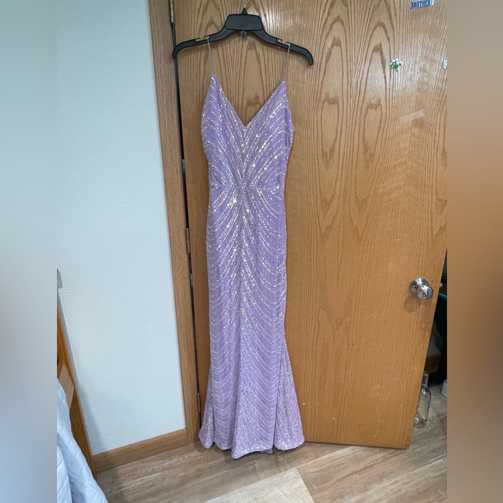 Windsor Formal V Neck Mermaid Style Sequin Dress